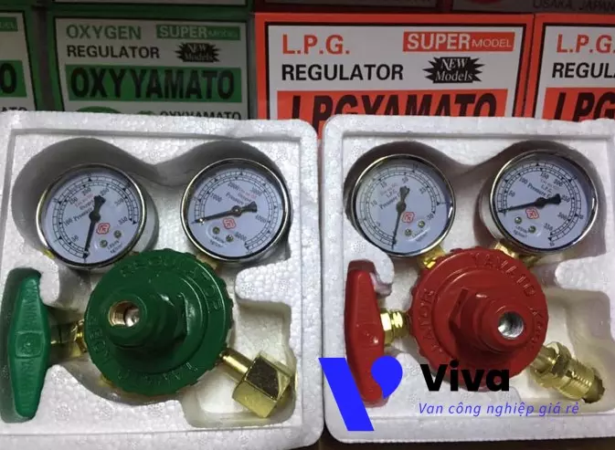 đồng hồ đo áp suất khí nén lắp vào van
